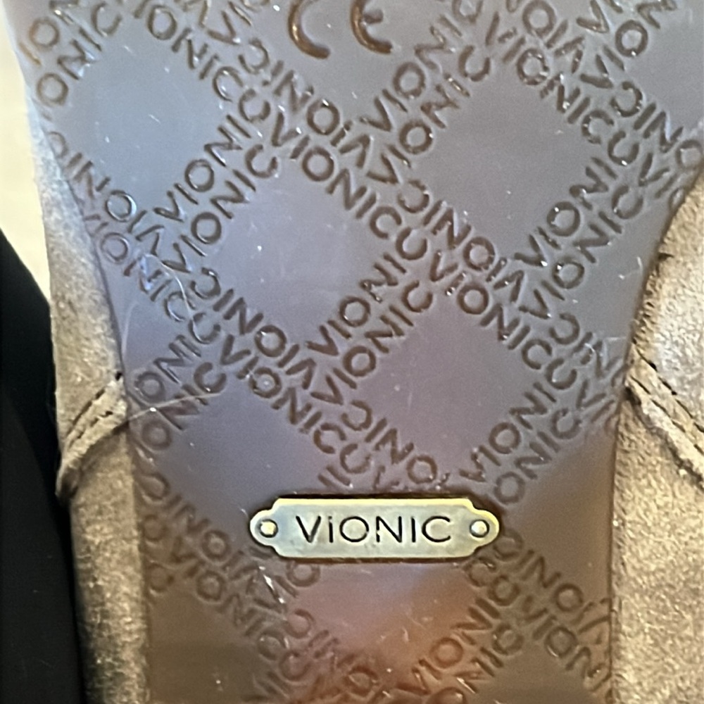 Vionic Women’s Gray Perforated Open Toe Ankle Boo… - image 6